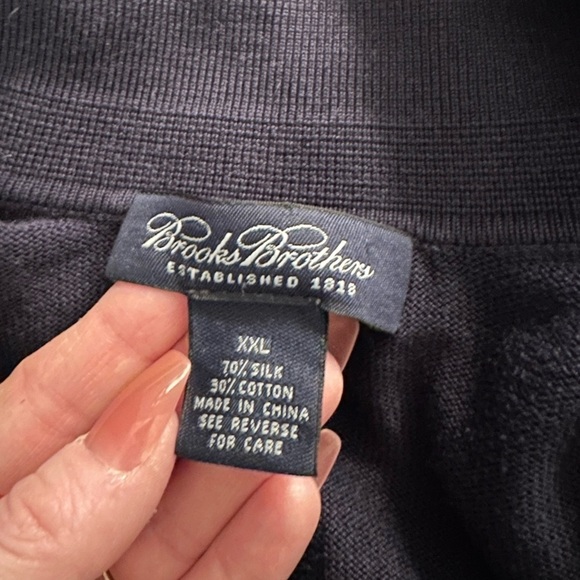 Brooks Brothers Men's Silk Blend Navy Sweater Three Button Size XXL - Picture 3 of 3